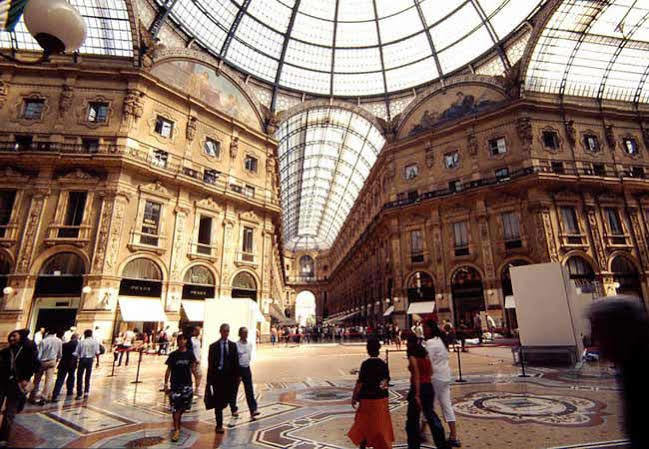 Lloyd 4* Milano